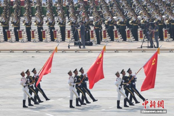 郑州配资网 （抗战胜利80周年）九三阅兵观察：徒步方队展示中国军队力量结构新布局